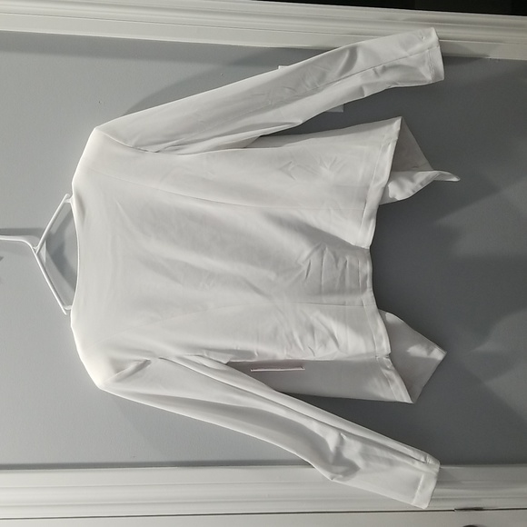 NWT Bisou Bisou Cropped Blazer - Medium - Picture 2 of 7